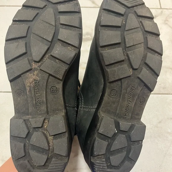 Blundstone Black Ankle Boots - Picture 5 of 7